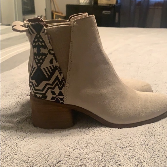 TOMS Aztec print booties - Picture 1 of 4